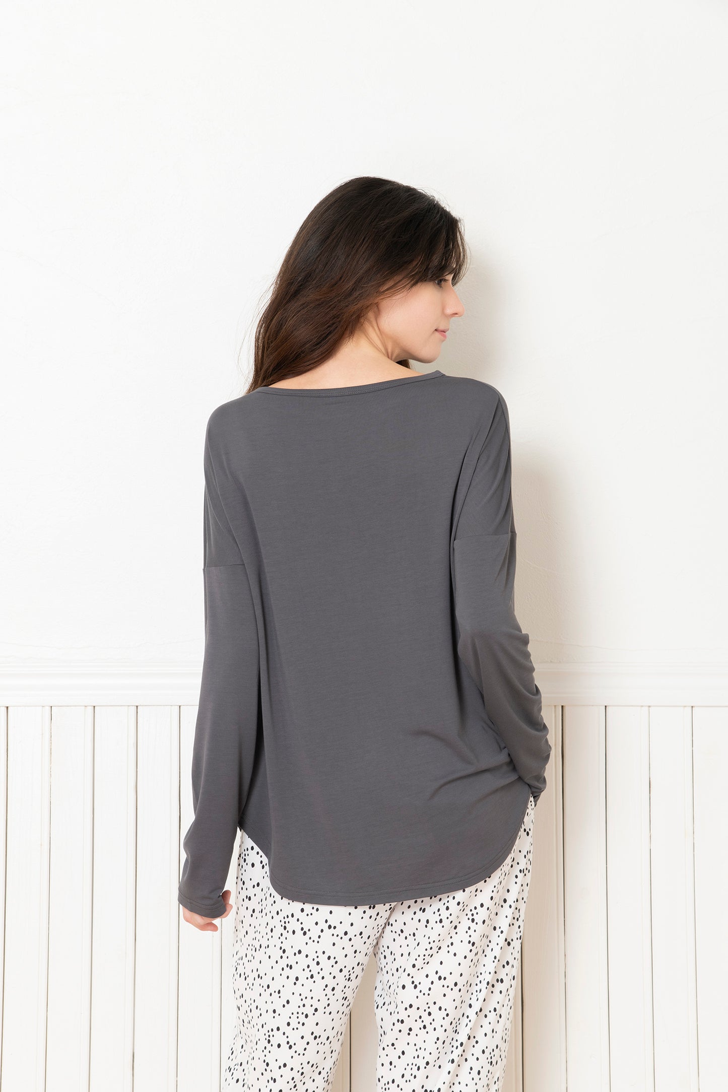 ソフトモダール ロゴロングスリーブTシャツ