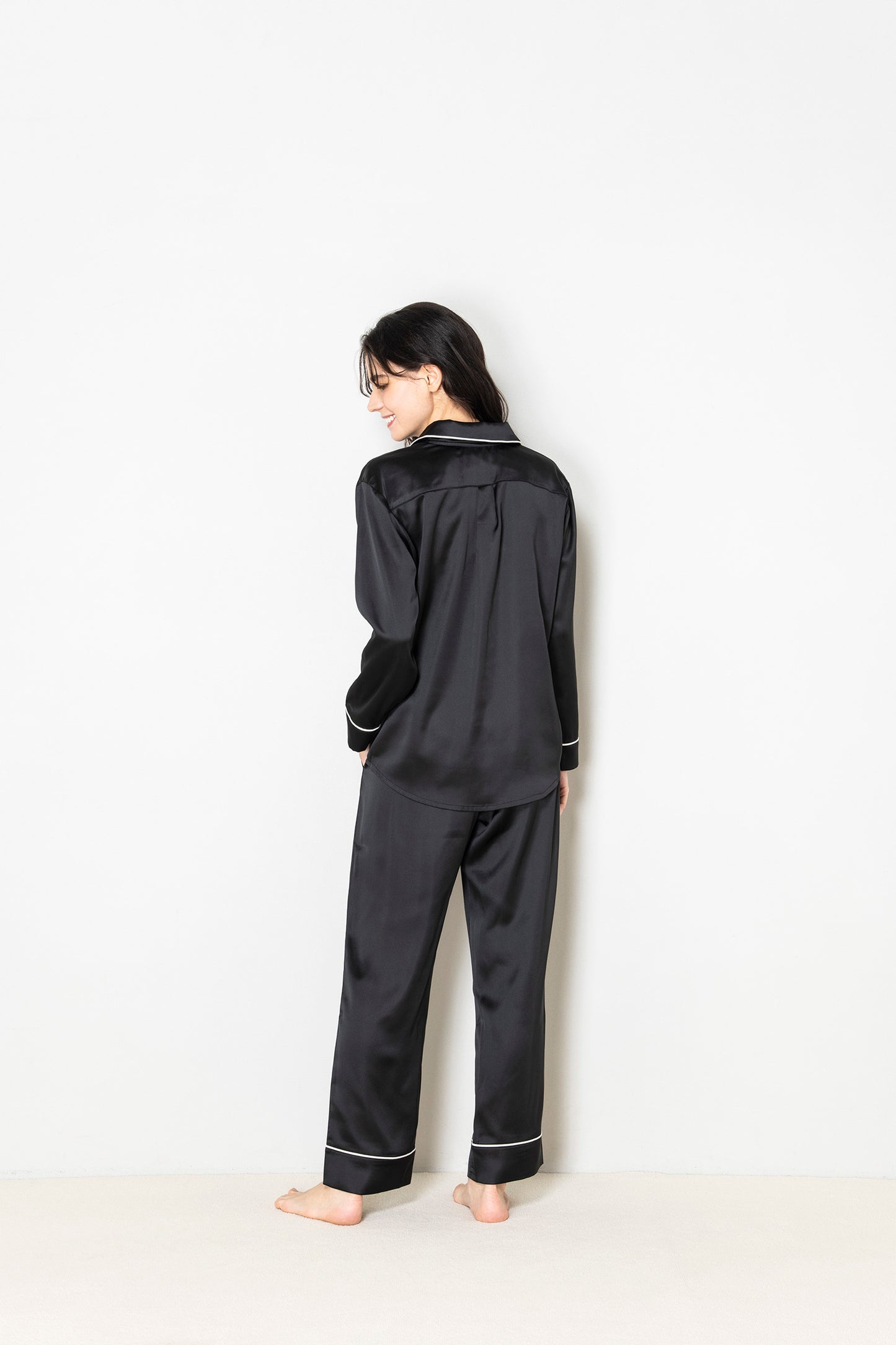 シルクタッチ ブラック パジャマ(トップス)