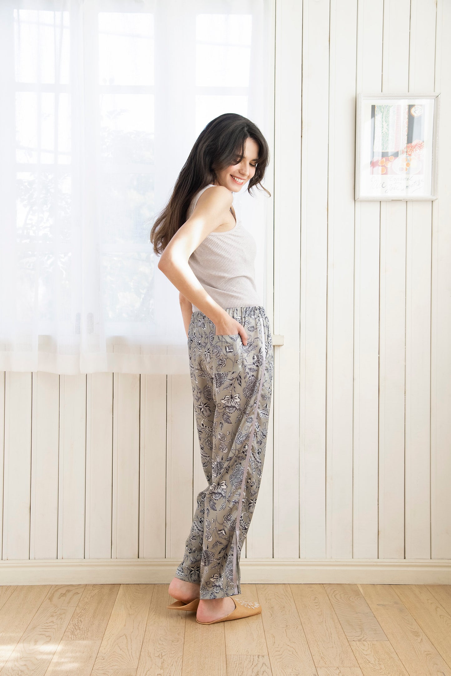 シルクタッチ Retro Nouveau Relax Pants